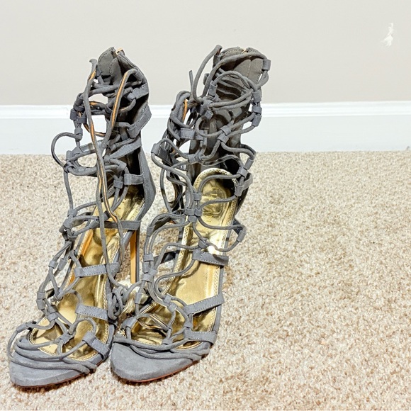 Stylish Grey Women's Gladiator Sandals - Picture 8 of 8